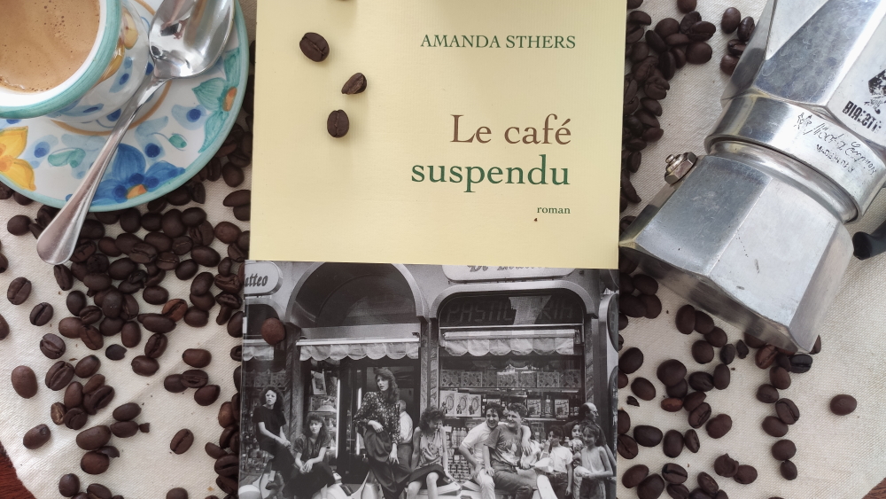 Couverture livre le café suspendu